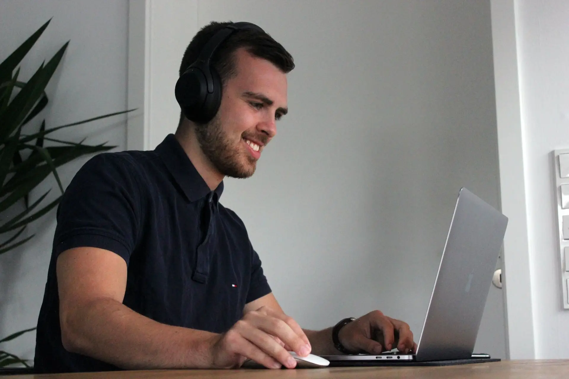 A man on his computer representing Soulheart's blog on digital marketing training and digital marketing education.